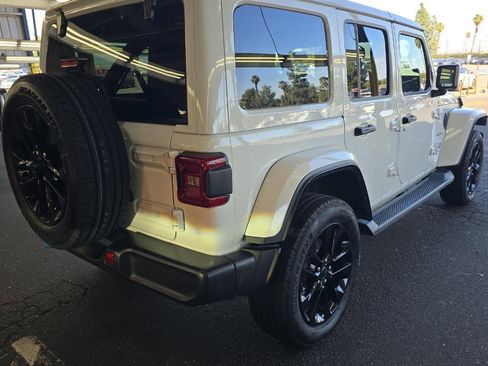Used 2024 Jeep Wrangler Unlimited Sahara image 4