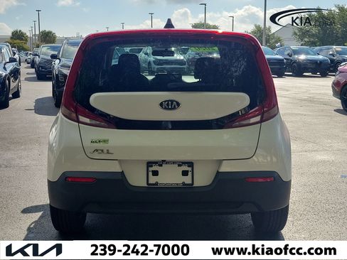 Used 2020 Kia Soul LX FWD image 5