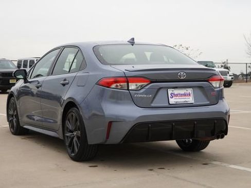 Used 2024 Toyota Corolla SE w/ SE Premium Package image 7