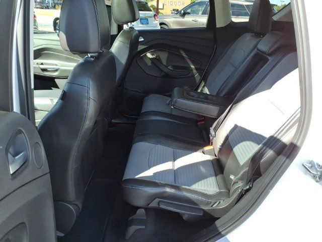 Used 2017 Ford Escape SE w/ Equipment Group 201A AWD/4WD image 7