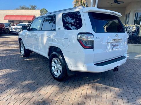 Used 2018 Toyota 4Runner SR5 image 3