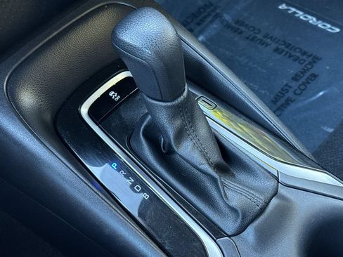 Certified 2025 Toyota Corolla LE FWD image 19