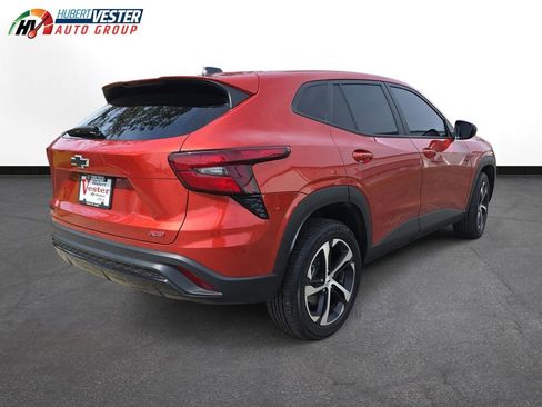Used 2024 Chevrolet Trax RS image 6
