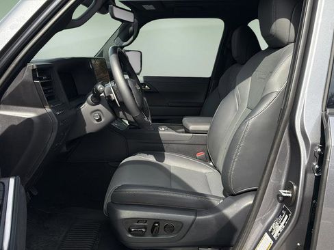 Used 2025 Lexus GX 550 w/ Accessory Package (Z1) image 11