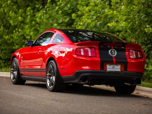 Used 2012 Ford Mustang Shelby GT500 RWD image 15
