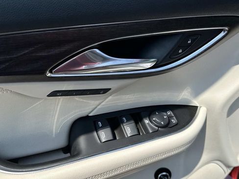 Used 2021 Buick Envision Avenir FWD image 20