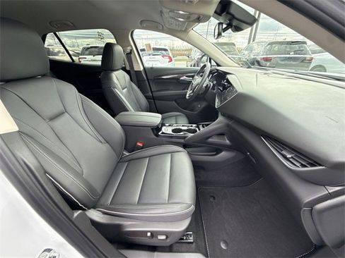 Used 2023 Buick Envision Essence image 26
