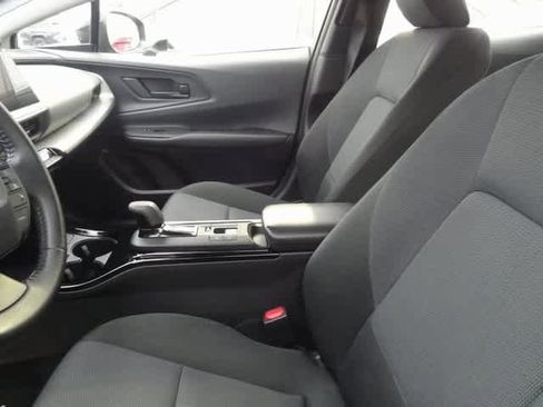 Used 2024 Toyota Prius LE image 9