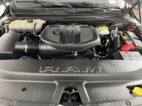 Used 2025 RAM 1500 Big Horn AWD/4WD image 25