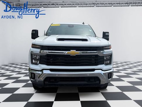 Used 2025 Chevrolet Silverado 2500 LT w/ Safety Package AWD/4WD image 8