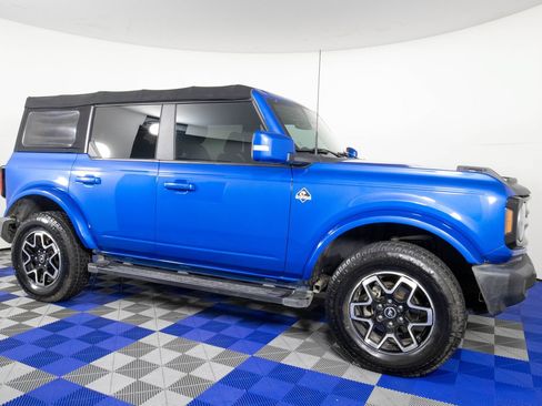 Used 2022 Ford Bronco Outer Banks AWD/4WD image 1