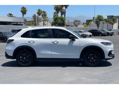 Certified 2026 Honda HR-V Sport image 7