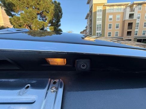 Used 2010 Mercedes-Benz E 550 Sedan image 27