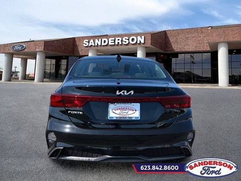 Used 2023 Kia Forte LXS FWD image 4