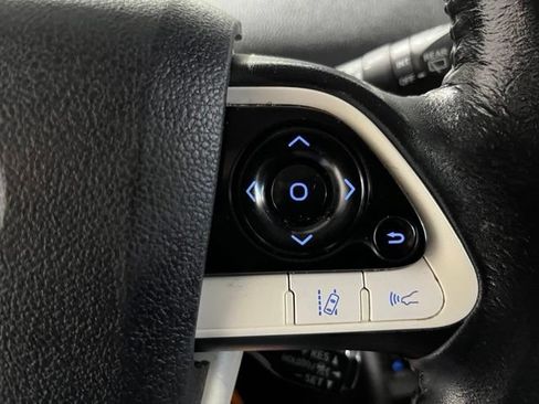 Used 2016 Toyota Prius Four w/ Advanced Technology Package FWD image 26