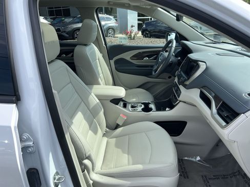 Used 2023 GMC Terrain Denali w/ Denali Premium Package AWD/4WD image 26