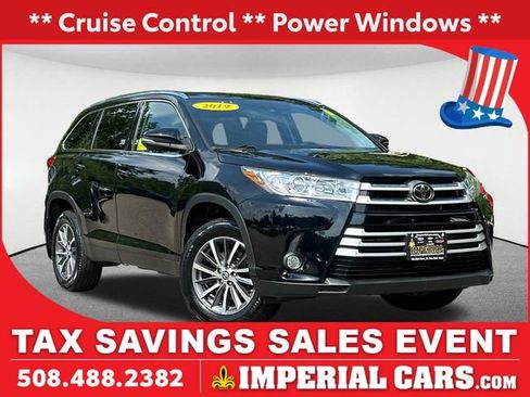 Used 2019 Toyota Highlander XLE AWD/4WD image 1