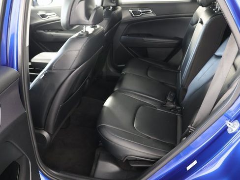 Used 2023 Kia Sportage SX image 21