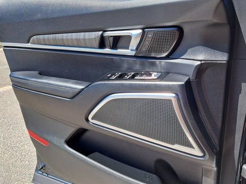 Used 2024 Kia Telluride SX FWD image 19