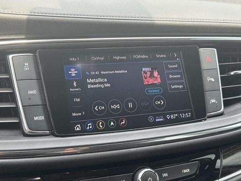 Used 2021 Buick Enclave Avenir w/ Avenir Technology Package AWD/4WD image 19