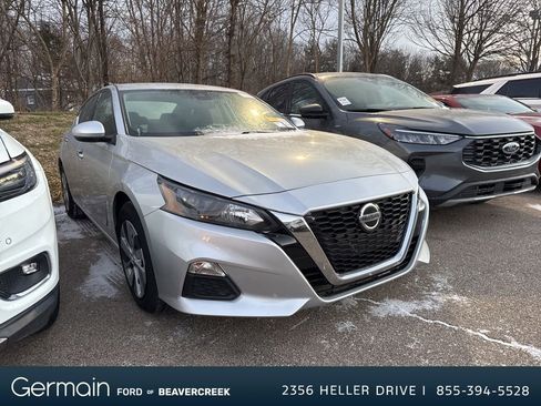 Used 2022 Nissan Altima 2.5 S w/ Driver Assist Package image 2