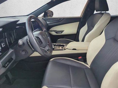 Used 2024 Lexus NX 250 FWD w/ Towing Package (2000 Lbs) image 16