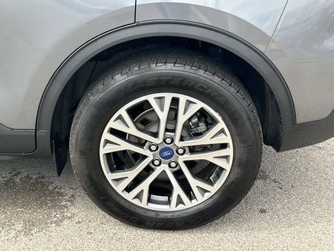 Used 2022 Ford Escape SEL image 13