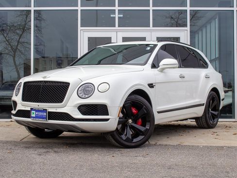 Used 2019 Bentley Bentayga image 1