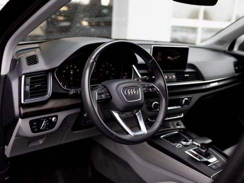 Used 2019 Audi Q5 Prestige w/ Prestige Package image 13