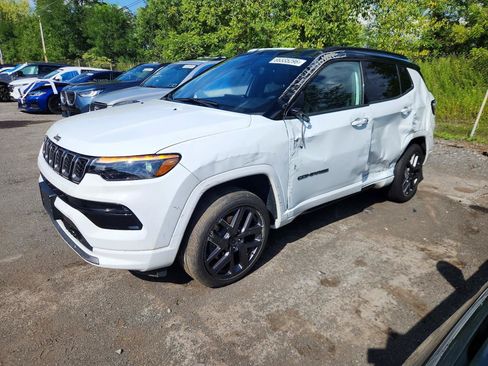 Used 2025 Jeep Compass Limited w/ High Altitude Package AWD/4WD image 2