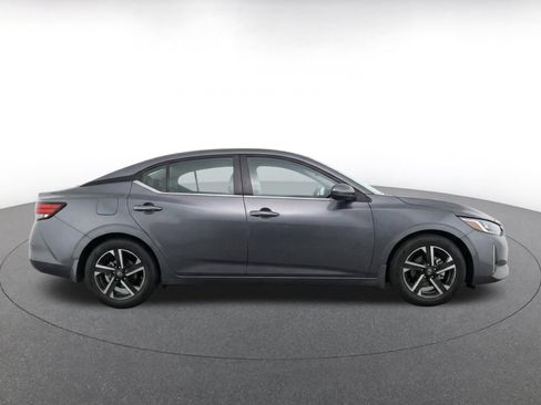 Used 2025 Nissan Sentra SV FWD image 10