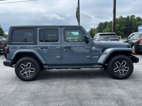 Used 2024 Jeep Wrangler Unlimited Sahara w/ Safety Group AWD/4WD image 10