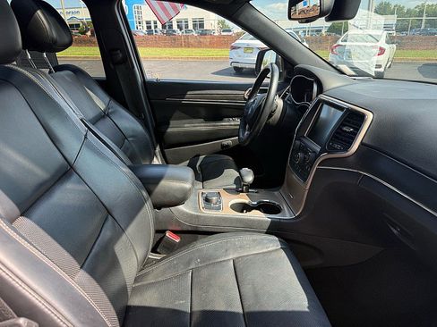 Used 2015 Jeep Grand Cherokee Limited w/ Luxury Group II AWD/4WD image 25