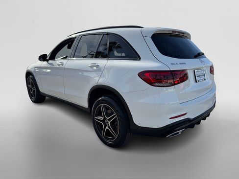 Certified 2022 Mercedes-Benz GLC 300 4MATIC w/ AMG Line image 3