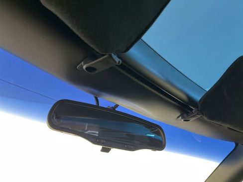 Used 1999 Chevrolet Corvette Coupe w/ Roof Pkg image 22