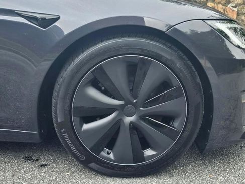 Used 2025 Tesla Model S AWD/4WD image 17