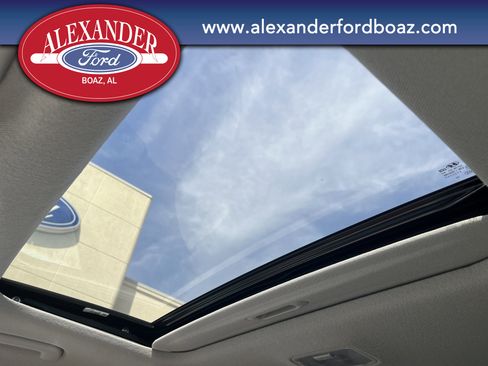 Used 2025 Hyundai Elantra Limited image 28