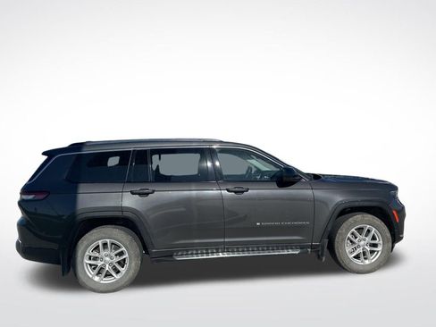 Used 2023 Jeep Grand Cherokee L Laredo w/ Luxury Tech Group I AWD/4WD image 37