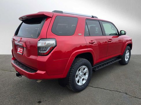 Used 2024 Toyota 4Runner SR5 Premium image 3