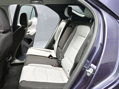 Used 2019 Chevrolet Equinox LS image 16