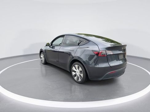 Used 2024 Tesla Model Y Long Range AWD/4WD image 6