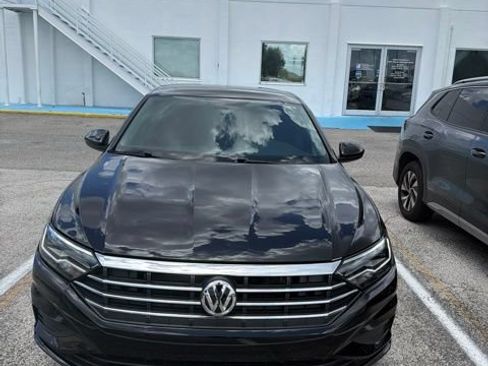 Used 2021 Volkswagen Jetta S w/ Driver Assistance Package FWD image 2