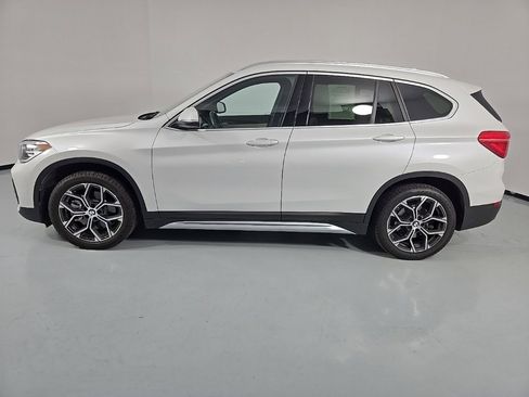 Used 2021 BMW X1 xDrive28i w/ Convenience Package image 3