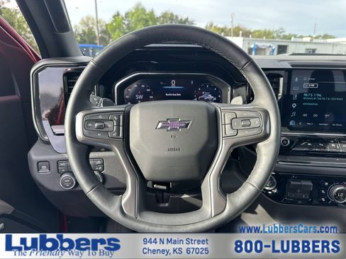 Used 2025 Chevrolet Silverado 1500 ZR2 image 14