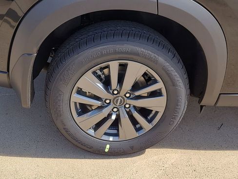 New 2026 Nissan Pathfinder SV image 6