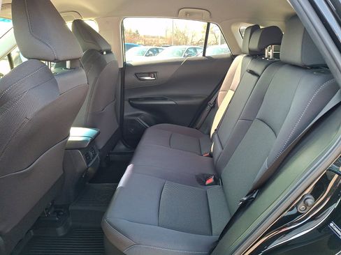 Used 2021 Toyota Venza LE image 10