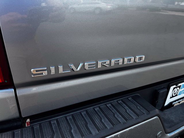 Used 2024 Chevrolet Silverado 3500 High Country w/ High Country Premium Package AWD/4WD image 8