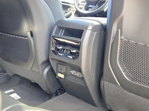 New 2025 Jeep Grand Cherokee Altitude image 12