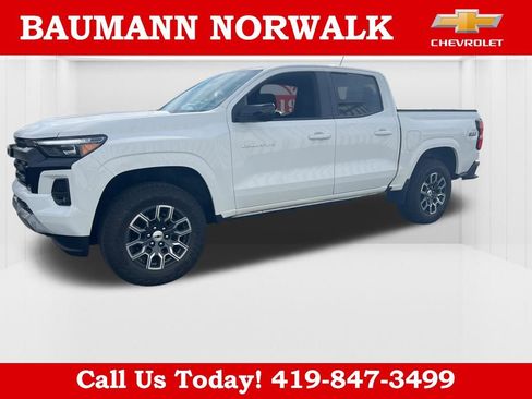 Used 2023 Chevrolet Colorado Z71 w/ Z71 Convenience Package 2 AWD/4WD image 6