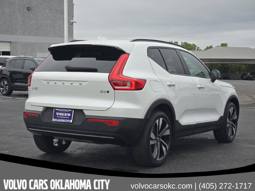 Certified 2023 Volvo XC40 B5 Plus w/ Protection Package Premier AWD/4WD image 7